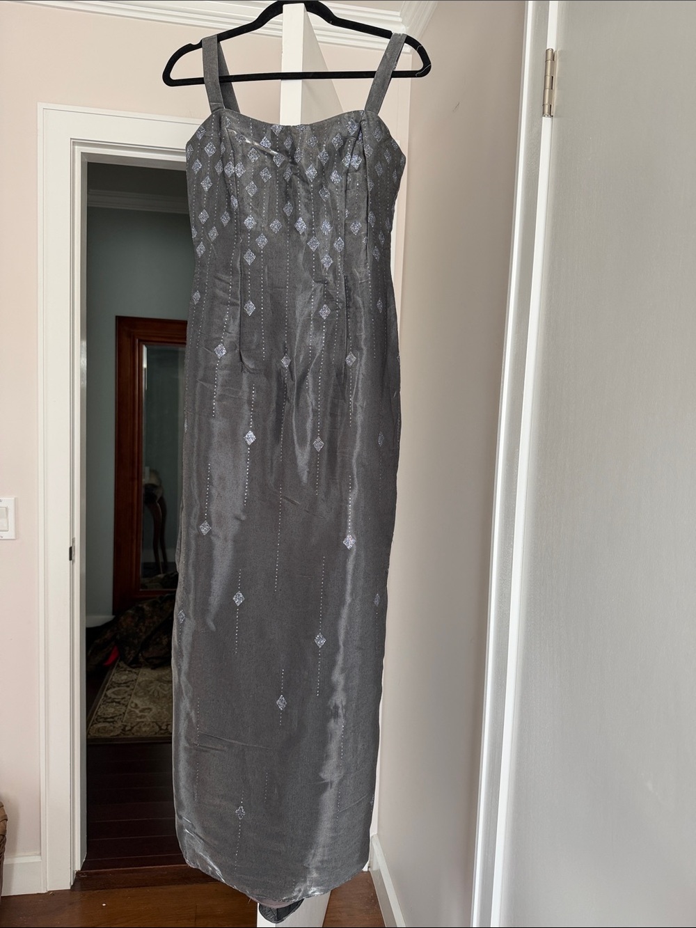 Dave & Johnny Elegant Silver Gray Beaded Evening Dress gown size 3-4